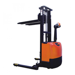 EST35 Fully Electric Straddle Stacker